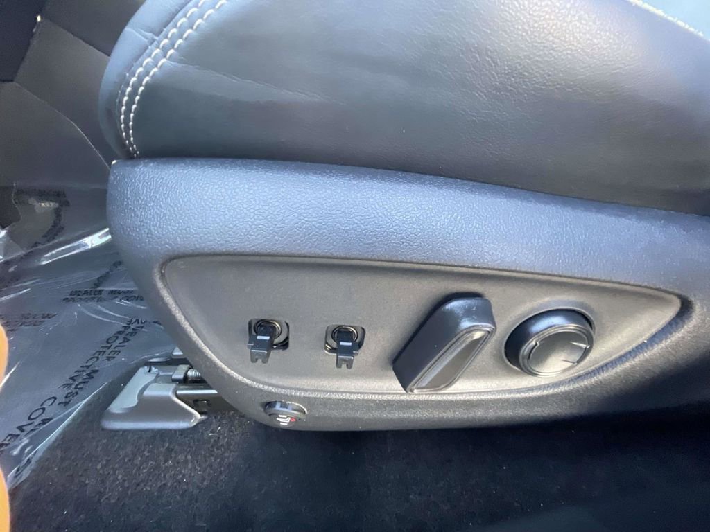 Used 2025 Toyota RAV4 XLE Premium FWD image 20