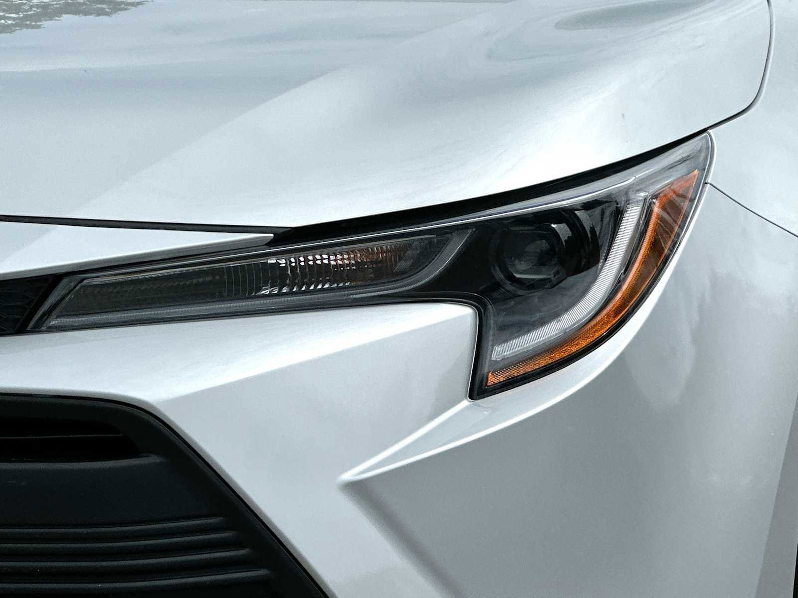Used 2025 Toyota Corolla LE FWD image 16