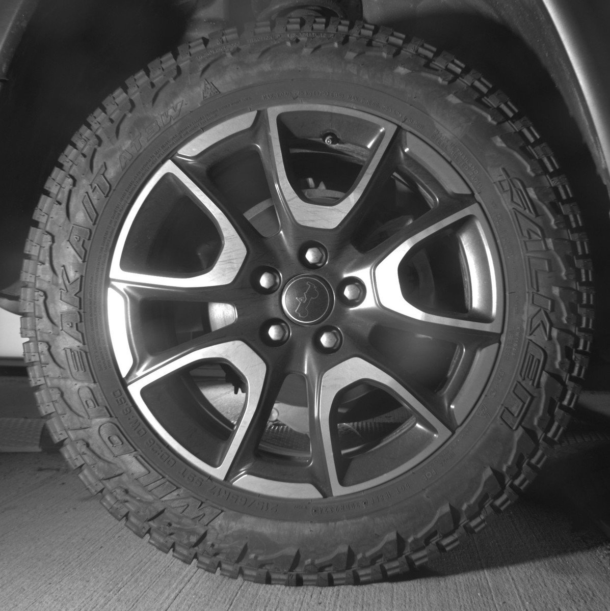 Used 2025 Jeep Compass Trailhawk image 15