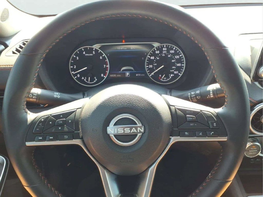 Used 2025 Nissan Sentra SR FWD image 14
