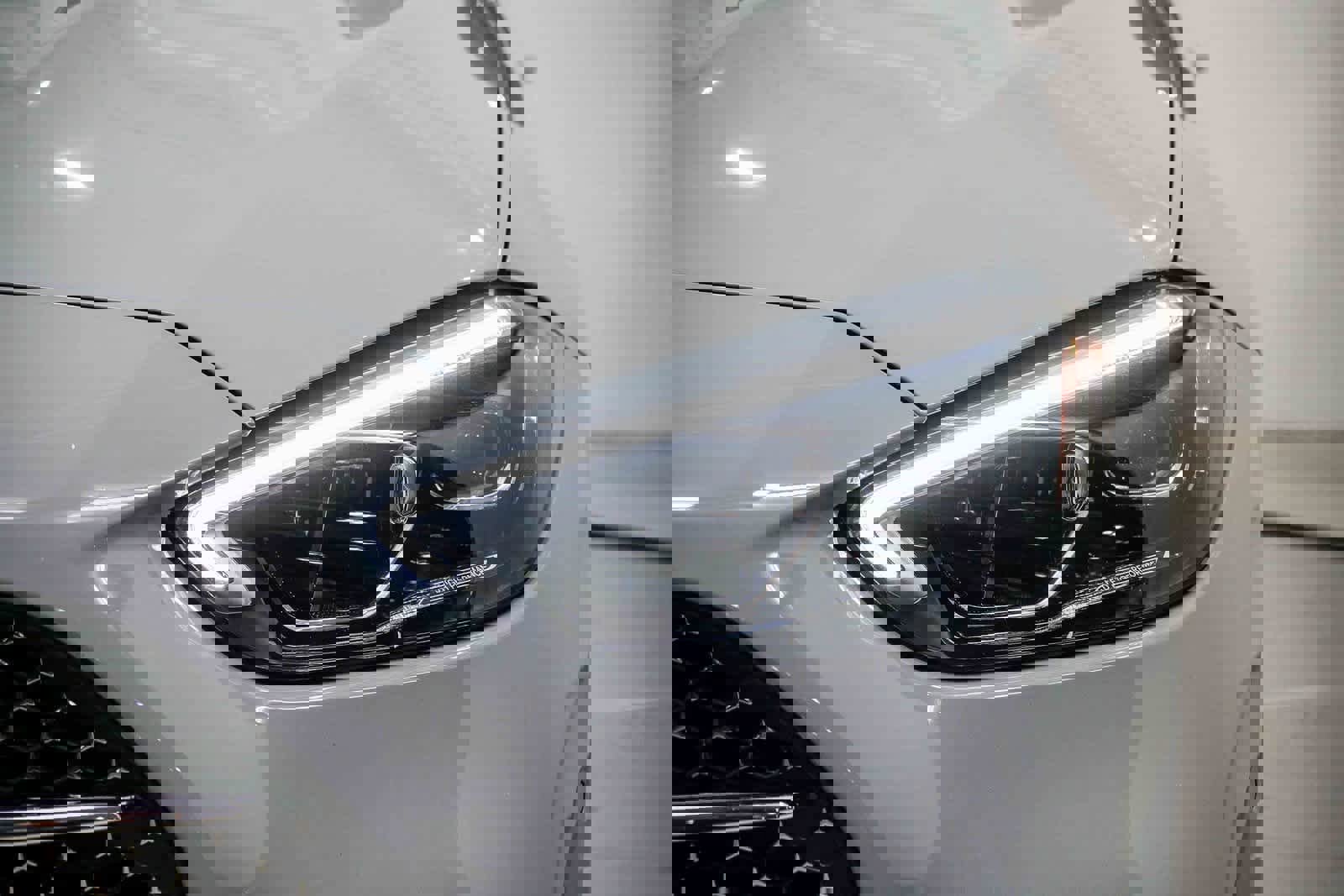 Used 2025 Mercedes-Benz C 300 Sedan image 7