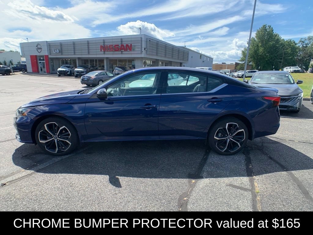 Used 2023 Nissan Altima 2.5 SR AWD/4WD image 7