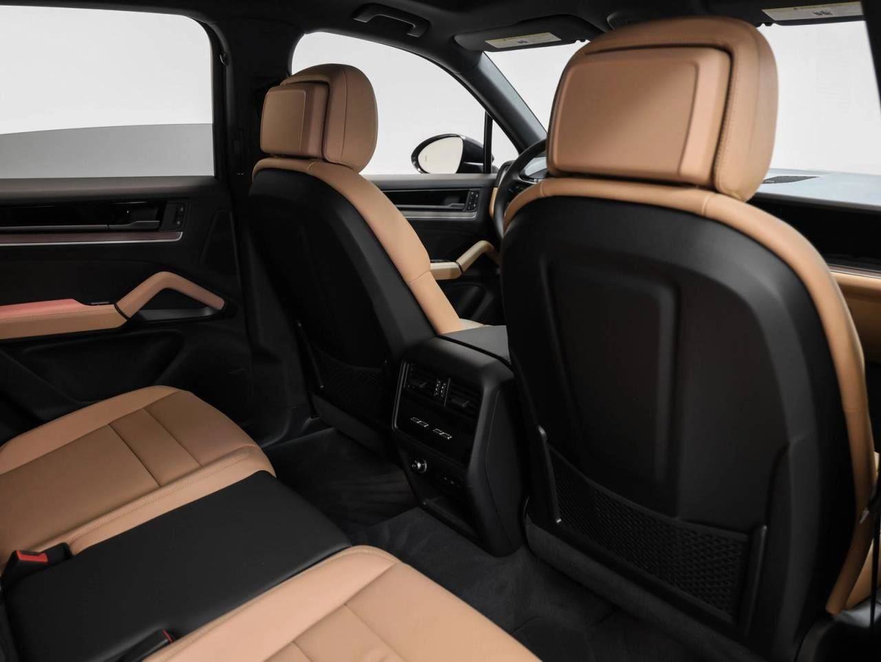 New 2025 Porsche Cayenne image 20