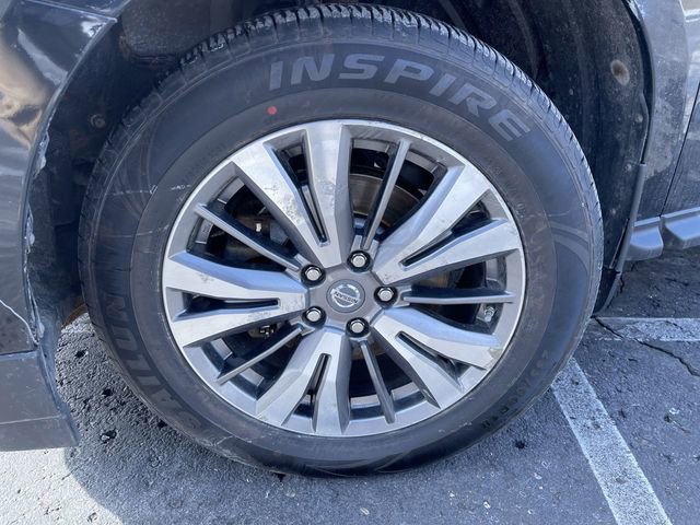 Used 2018 Nissan Pathfinder S image 32