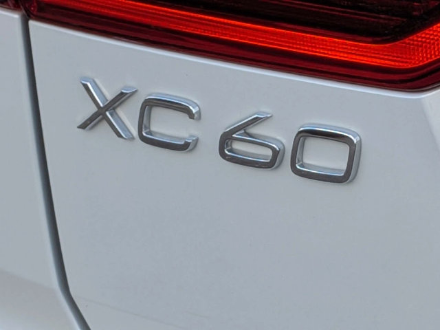 Used 2026 Volvo XC60 T8 Ultra w/ Protection Package Premier AWD/4WD image 12