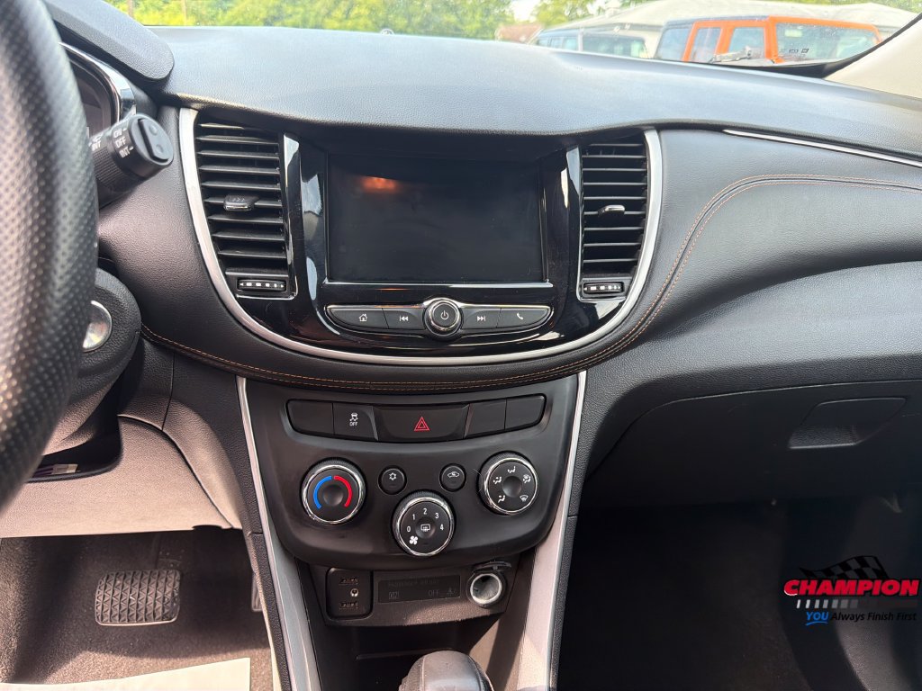 Used 2018 Chevrolet Trax LS AWD/4WD image 13