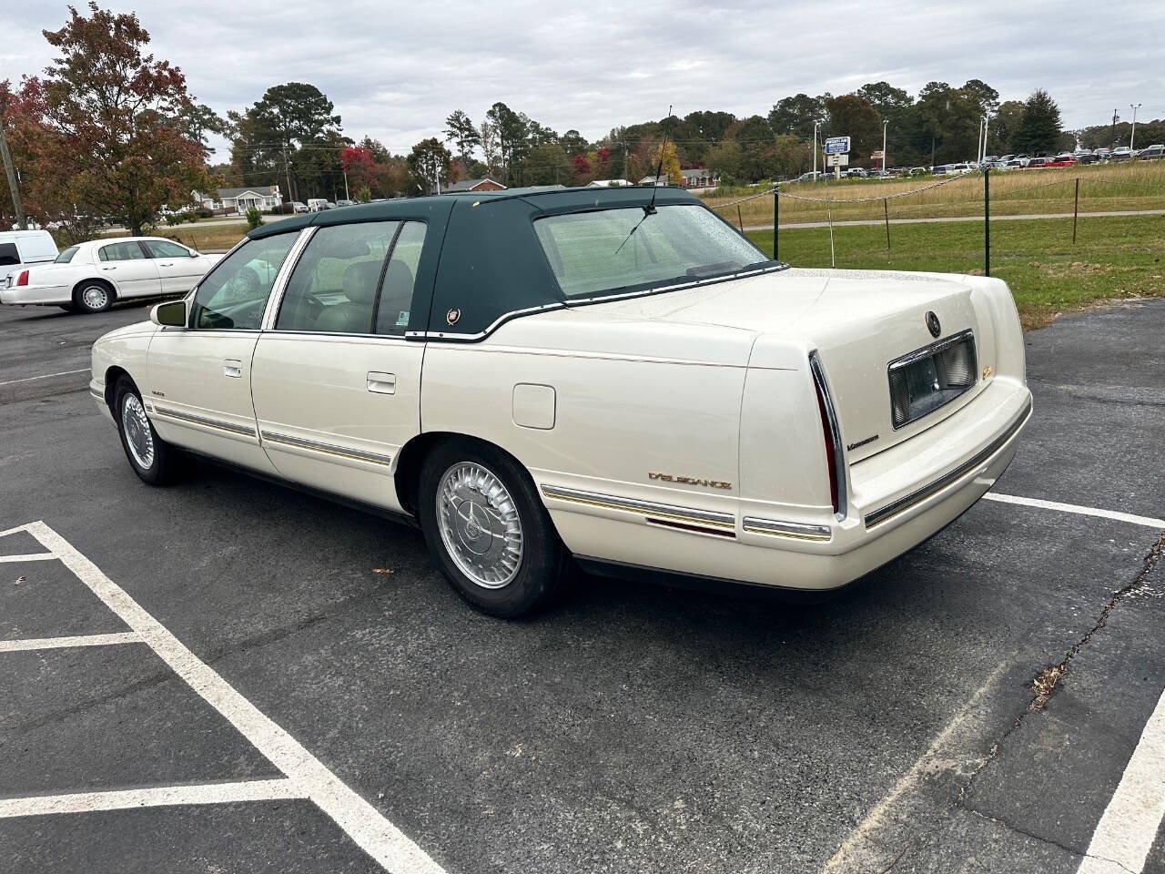 Used 1998 Cadillac De Ville D'Elegance w/ Safety/Security Pkg FWD image 6