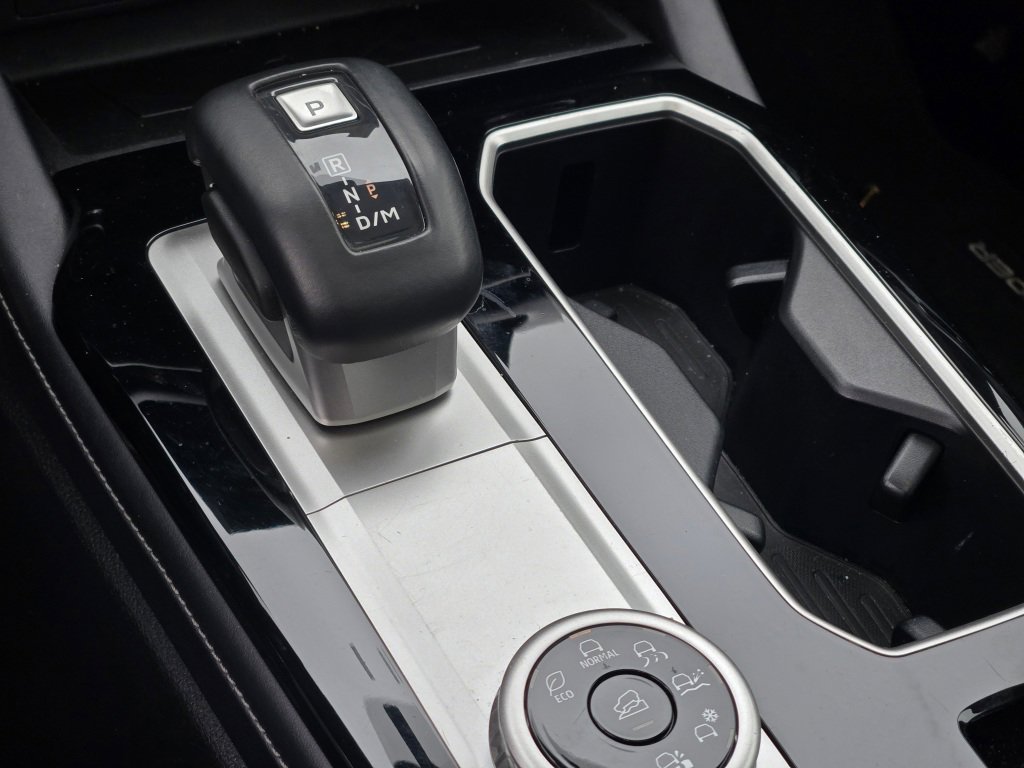 Used 2025 Mitsubishi Outlander SEL image 30