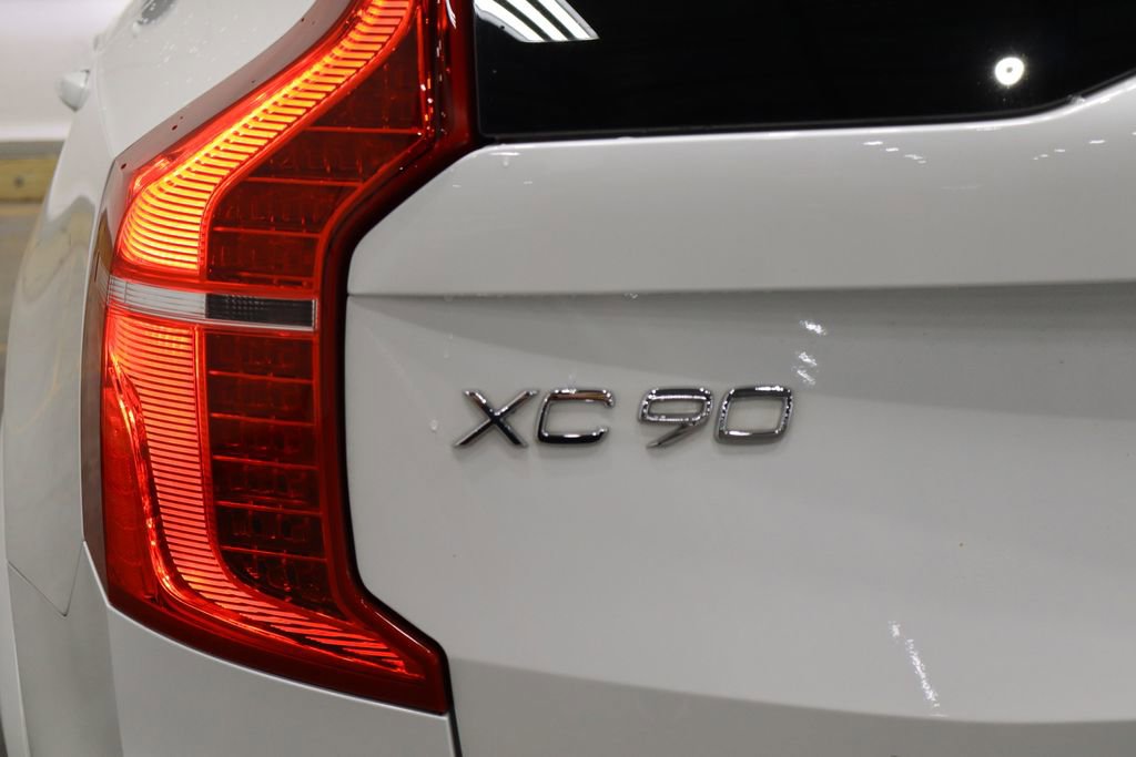 Used 2022 Volvo XC90 T6 Momentum w/ Advanced Package image 43