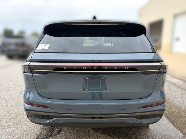 New 2026 Lincoln Nautilus Reserve w/ Jet Appearance Package AWD/4WD image 7