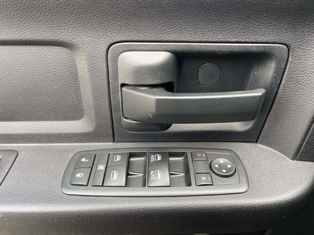 Used 2017 RAM 2500 Tradesman w/ Chrome Appearance Group image 12