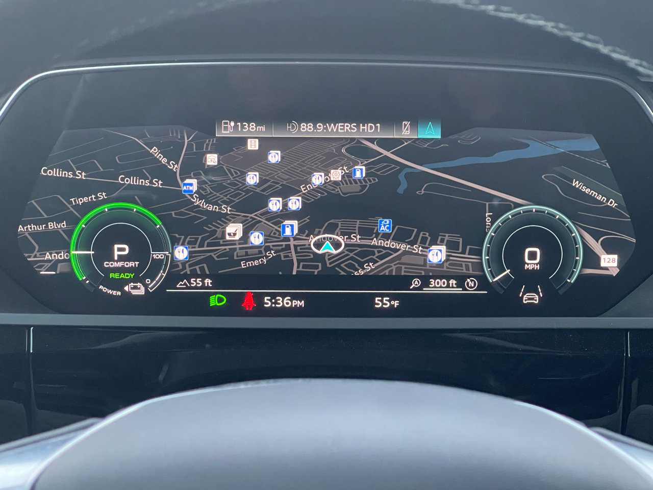 Used 2023 Audi e-tron Premium w/ Convenience Plus Package image 39