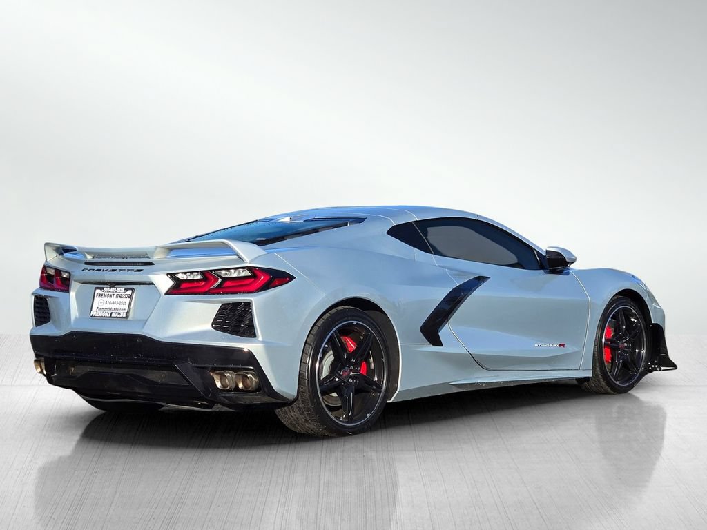 Used 2022 Chevrolet Corvette Stingray Premium Cpe w/ Z51 Performance Package RWD image 4