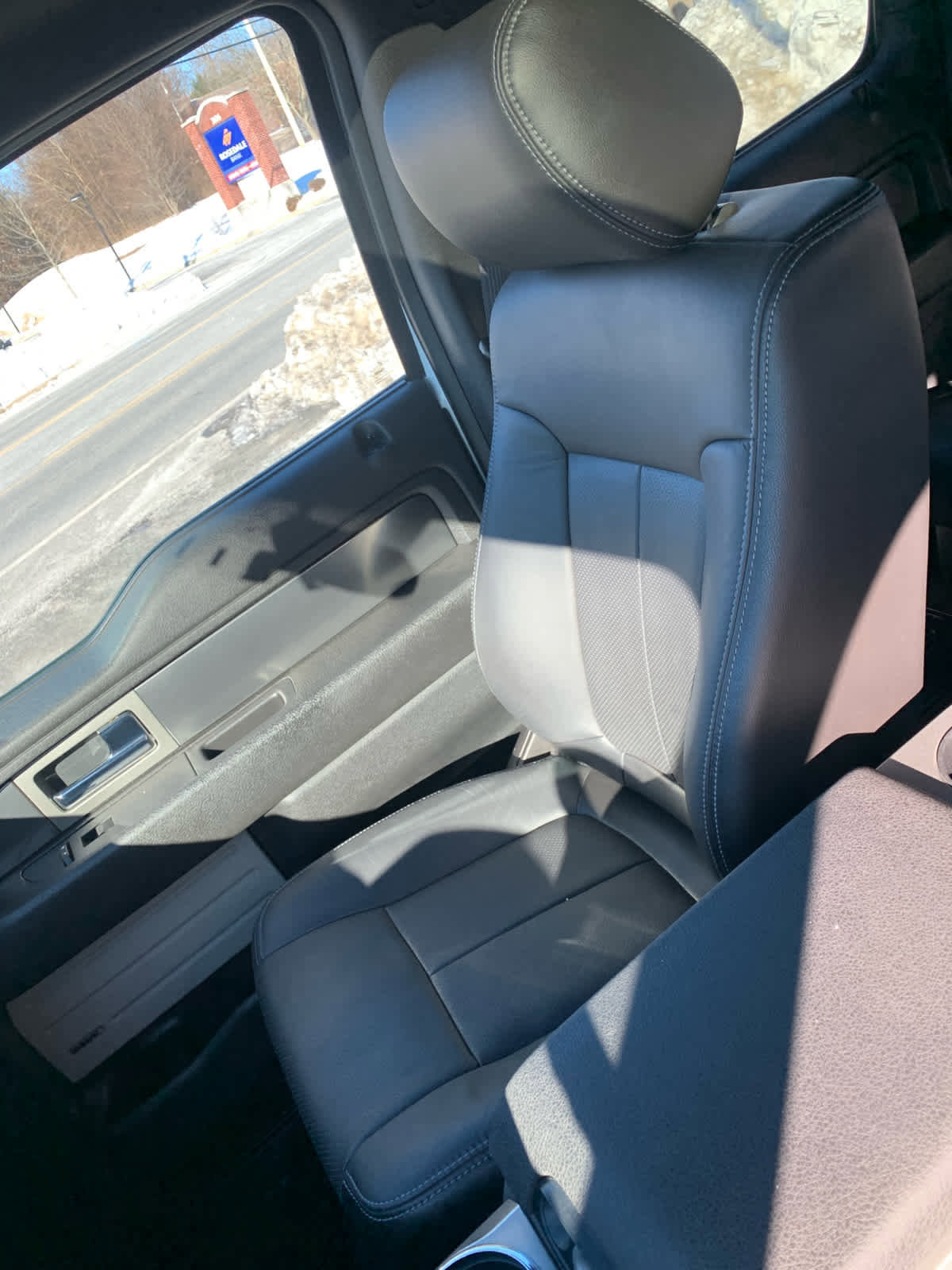 Used 2014 Ford F150 FX4 w/ Equipment Group 402A Luxury image 19