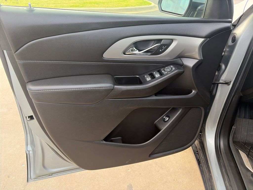 Certified 2023 Chevrolet Traverse LT image 25