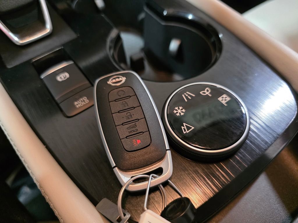 Used 2023 Nissan Rogue SL w/ SL Premium Package image 22