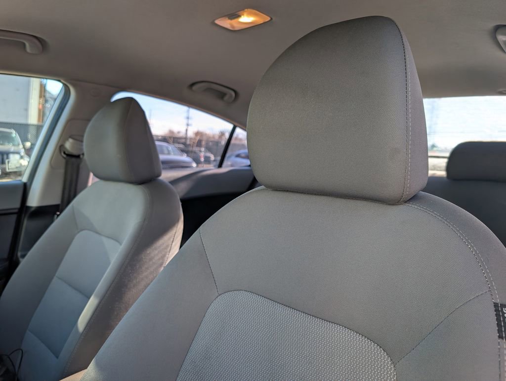 Certified 2017 Kia Forte LX image 9