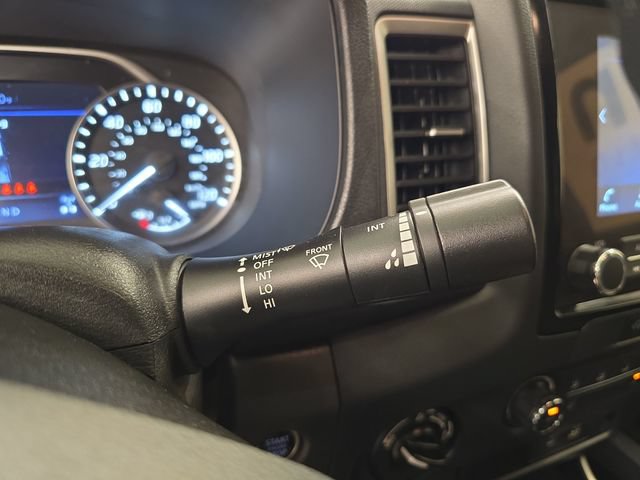 Used 2024 Nissan Frontier SV AWD/4WD image 25