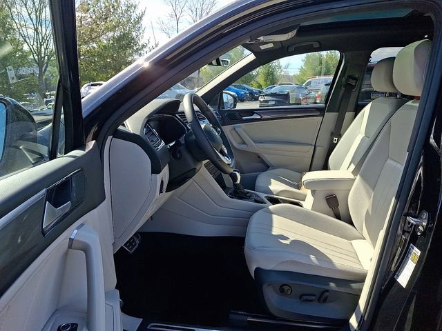 Used 2022 Volkswagen Tiguan SE R-Line image 15