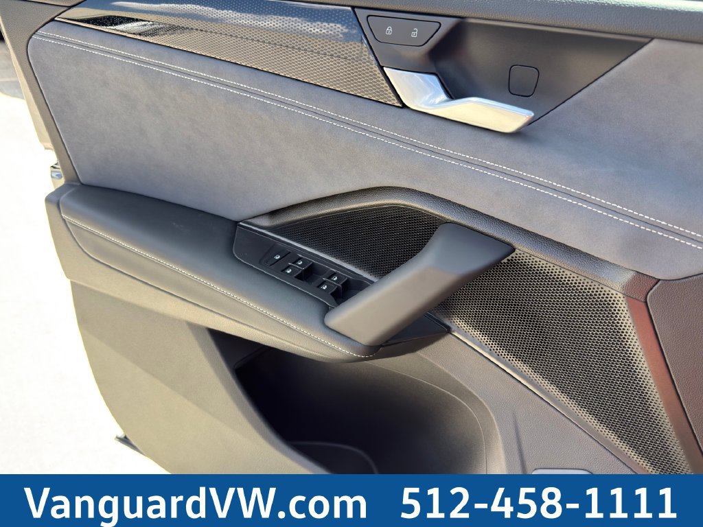 New 2026 Volkswagen Tiguan SE FWD image 21