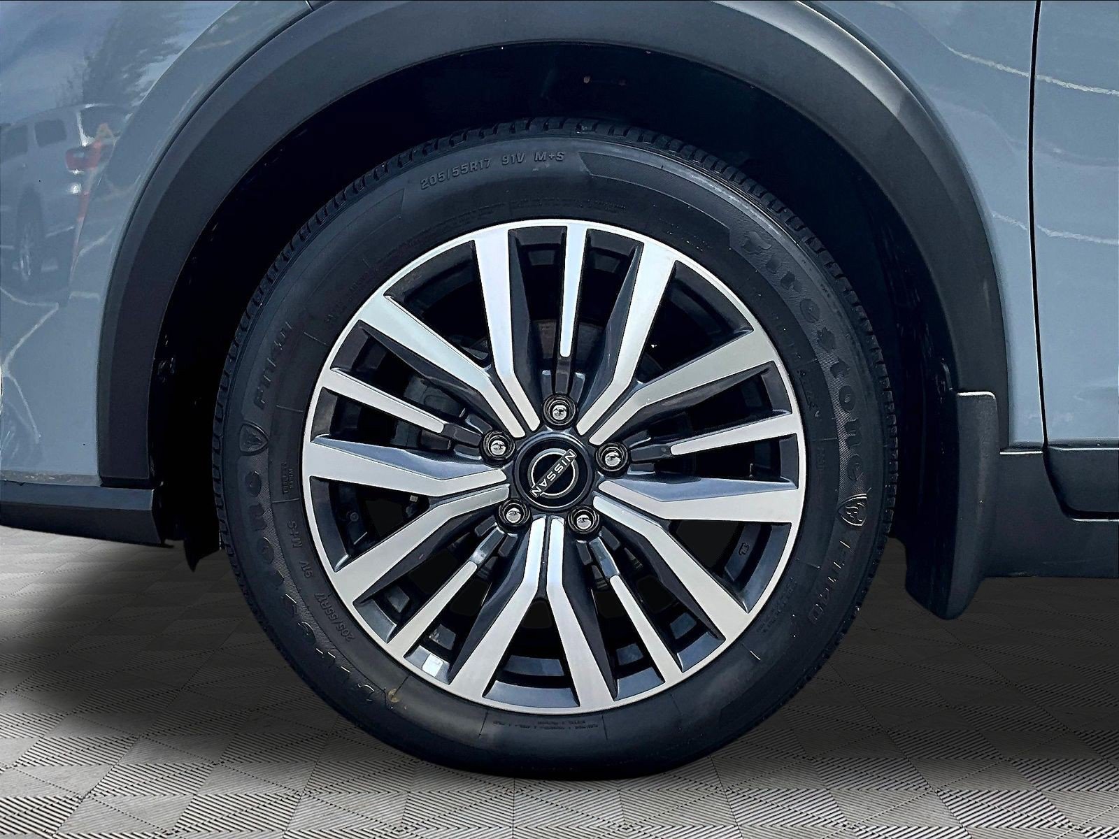 Used 2022 Nissan Kicks SR w/ Interior Electronics Package FWD image 34