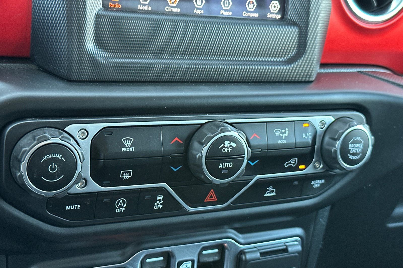 Used 2020 Jeep Gladiator Rubicon w/ Trailer Tow Package image 19