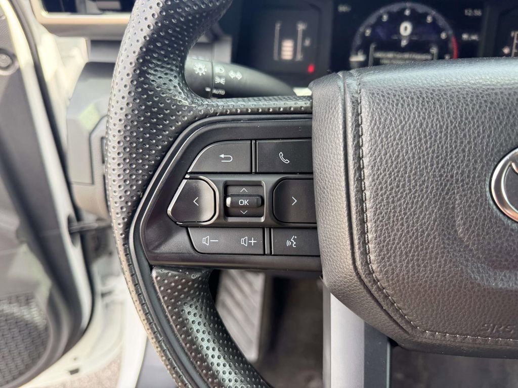 Used 2024 Toyota Tacoma SR image 17