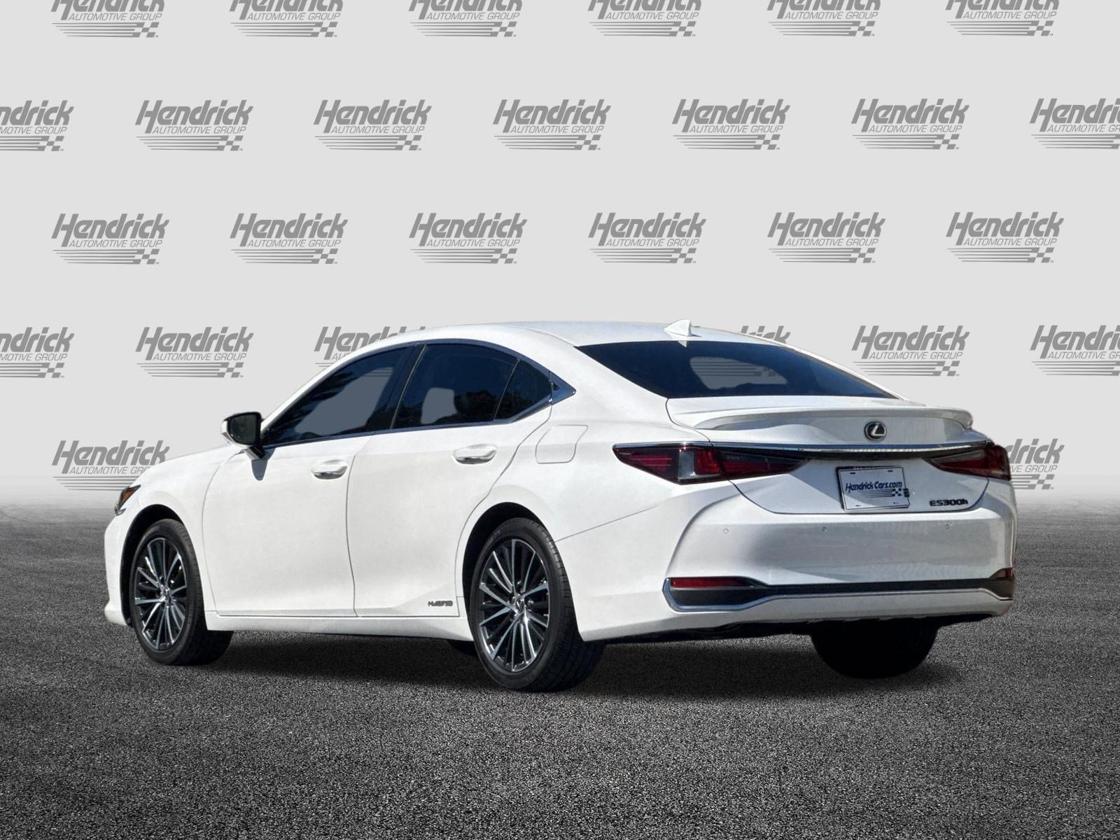 Certified 2022 Lexus ES 300h w/ Premium Package FWD image 7