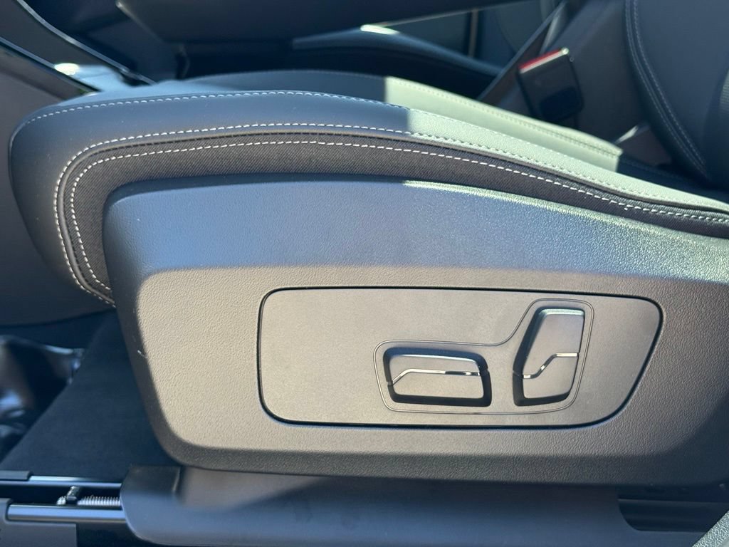 New 2026 BMW X1 xDrive28i AWD/4WD image 13