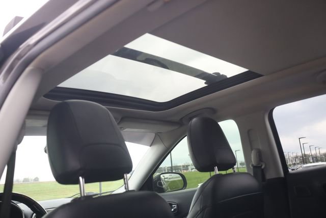 Used 2017 Jeep Compass Latitude w/ Popular Equipment Group image 20