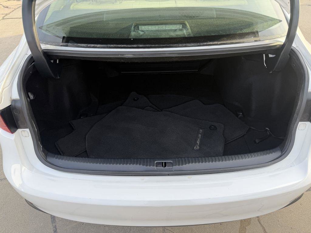 Used 2016 Lexus IS 300 AWD image 8