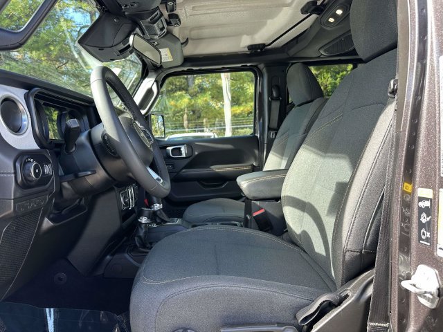 Certified 2025 Jeep Wrangler Unlimited Sahara AWD/4WD image 16