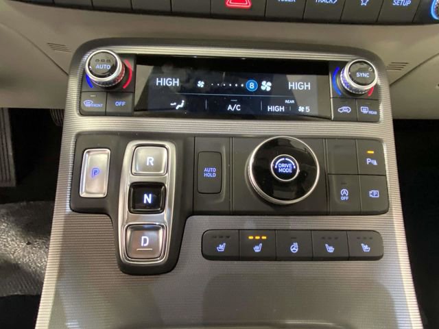 Used 2025 Hyundai Palisade Calligraphy image 21