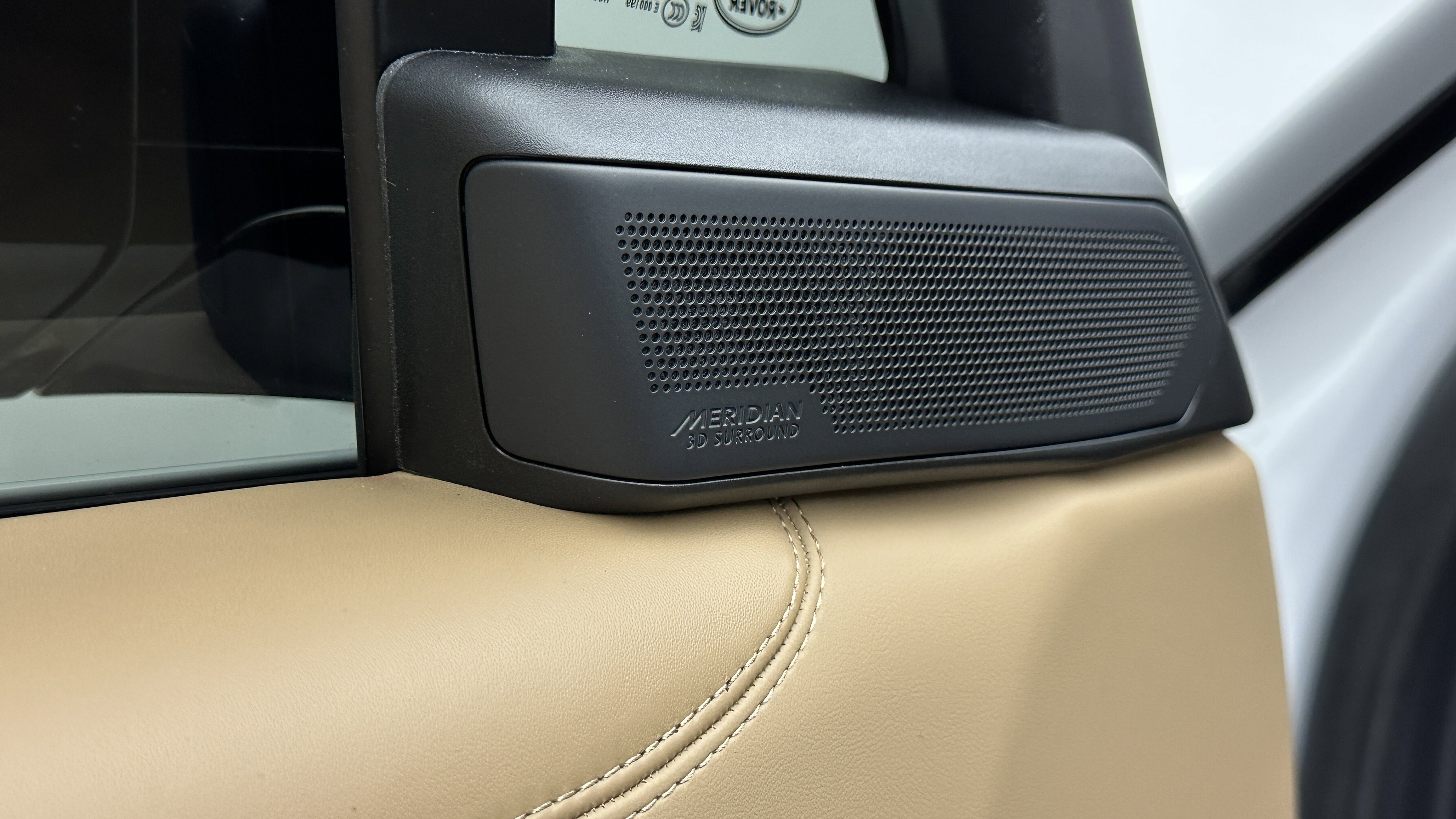 Used 2025 Land Rover Range Rover Long Wheelbase SE image 25