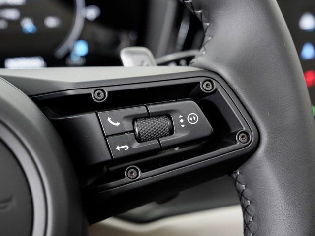 New 2026 Porsche Cayenne GTS image 16