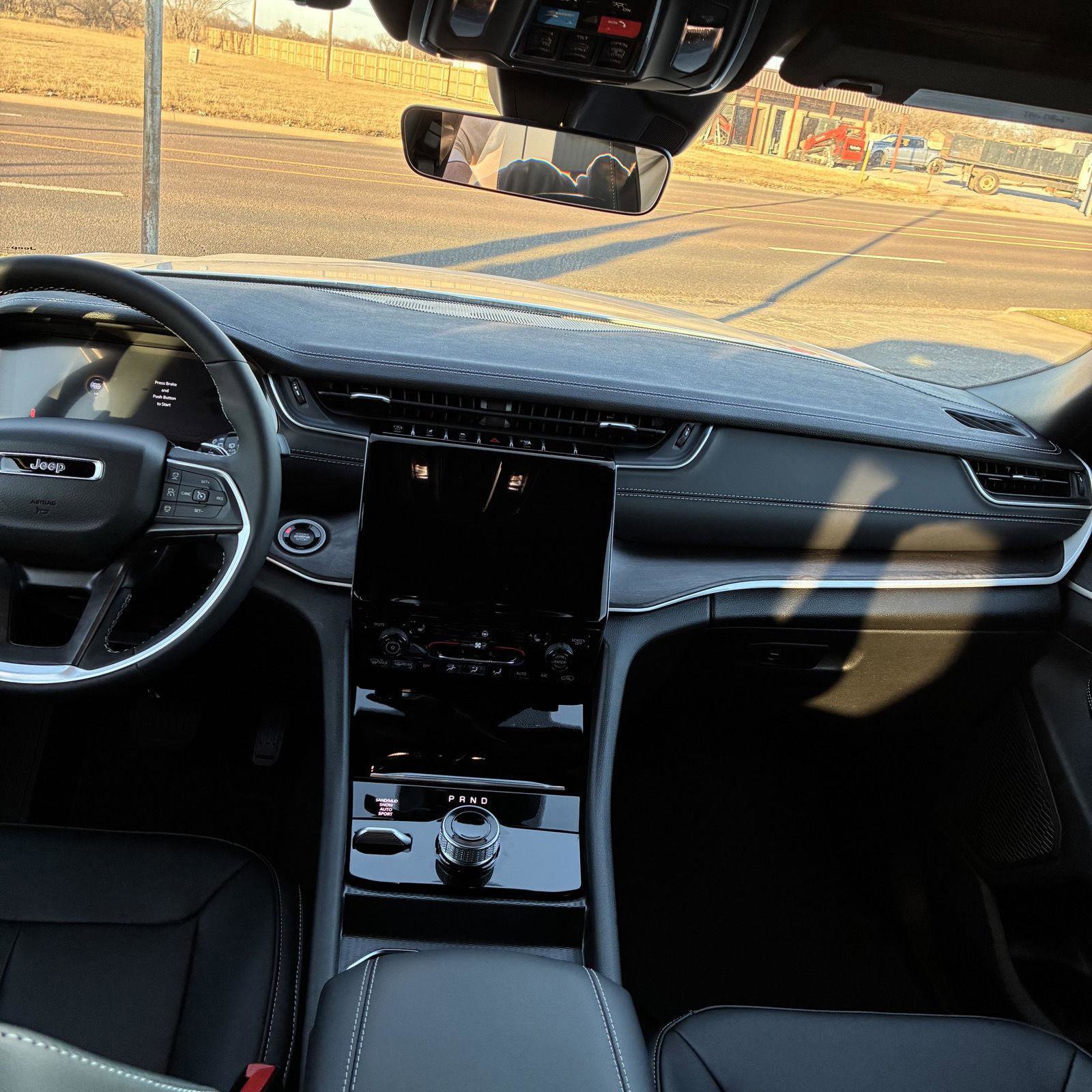 New 2025 Jeep Grand Cherokee L Limited image 10