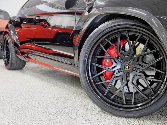 Used 2022 Lamborghini Urus AWD/4WD image 4