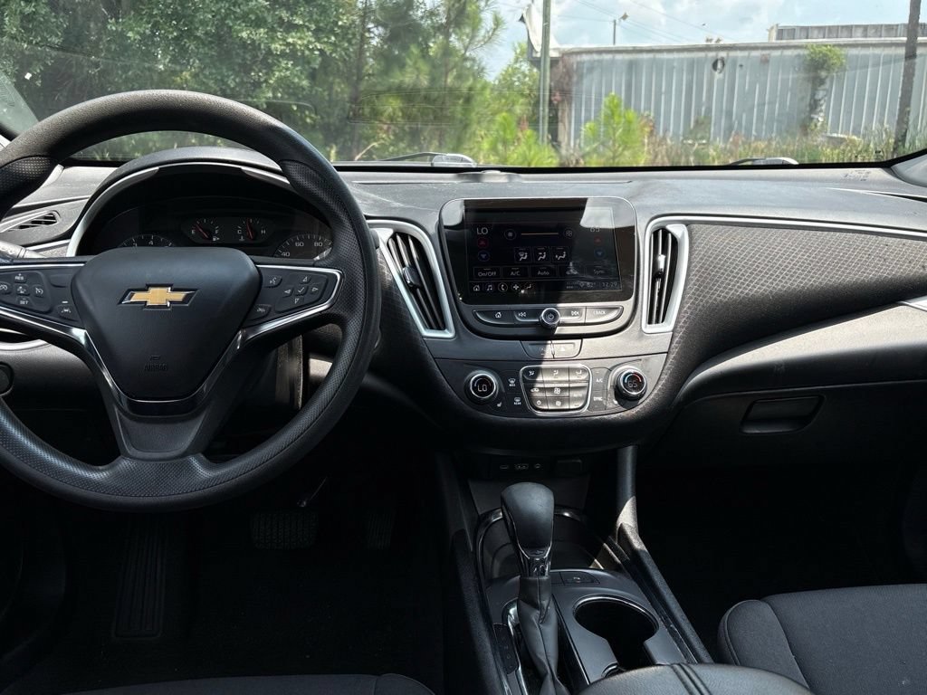 Used 2023 Chevrolet Malibu LT FWD image 22