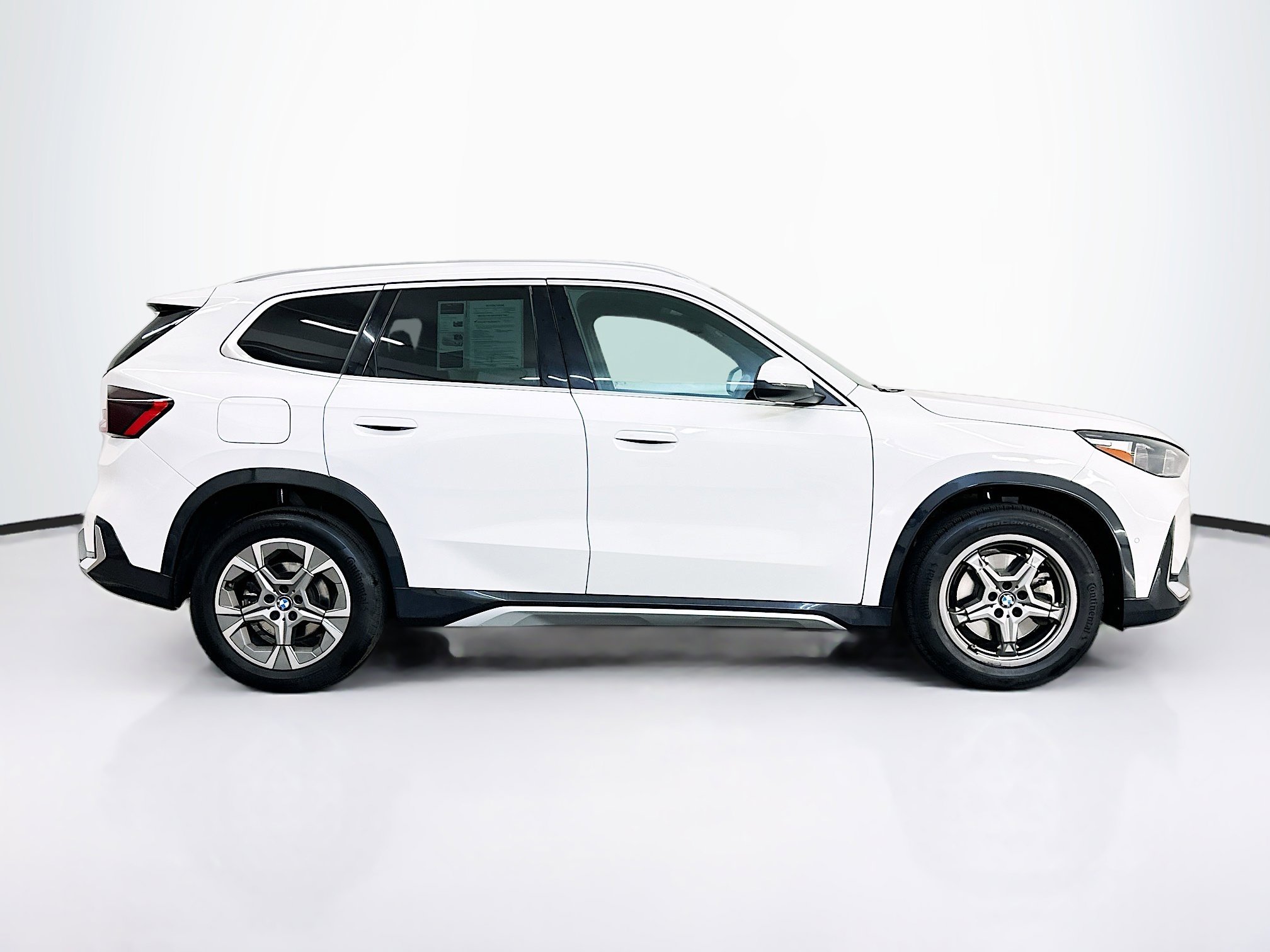 Used 2025 BMW X1 xDrive28i AWD/4WD image 10