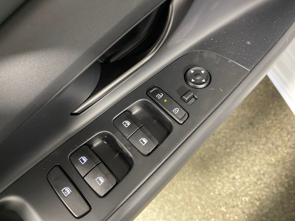 New 2026 Hyundai Elantra Sport FWD image 18