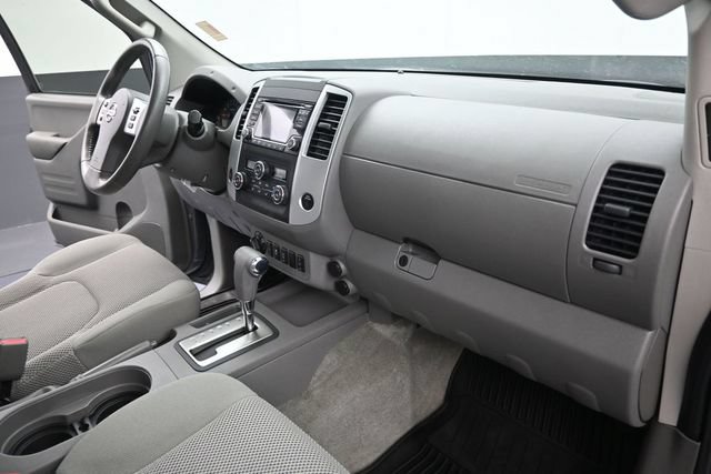 Used 2016 Nissan Frontier SV w/ SV Value Truck Package AWD/4WD image 12
