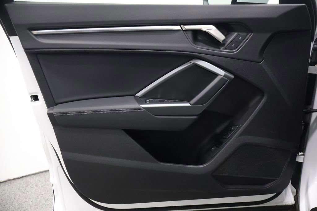 Used 2024 Audi Q3 2.0T Premium Plus w/ Premium Plus Package image 12