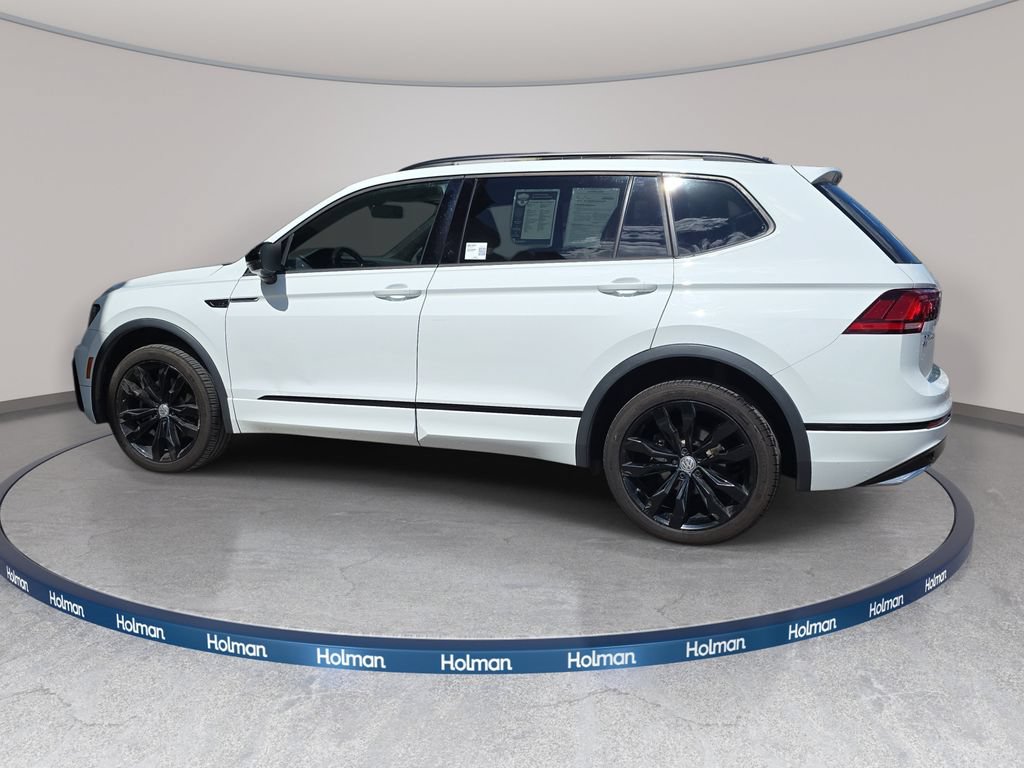 Used 2020 Volkswagen Tiguan SE R-Line AWD/4WD image 9