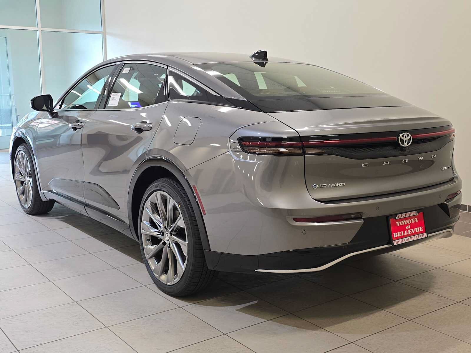 New 2027 Toyota Crown AWD/4WD image 4