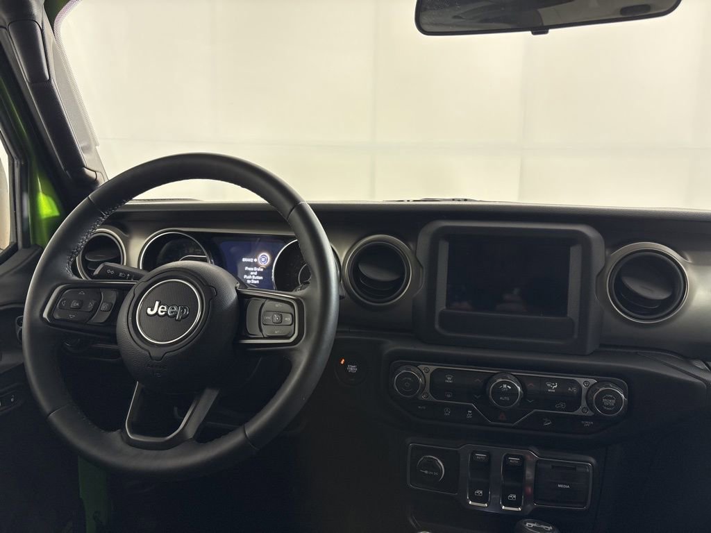 Used 2019 Jeep Wrangler Sport image 21