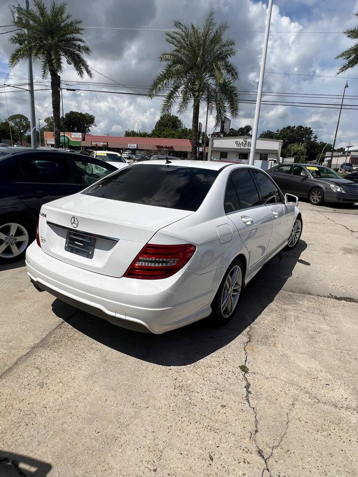 Used 2013 Mercedes-Benz C 250 Sedan image 4