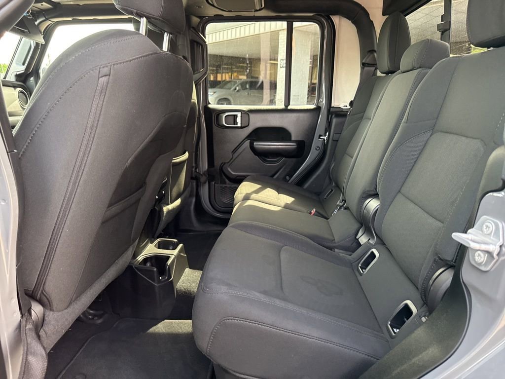 Used 2021 Jeep Gladiator Sport AWD/4WD image 29