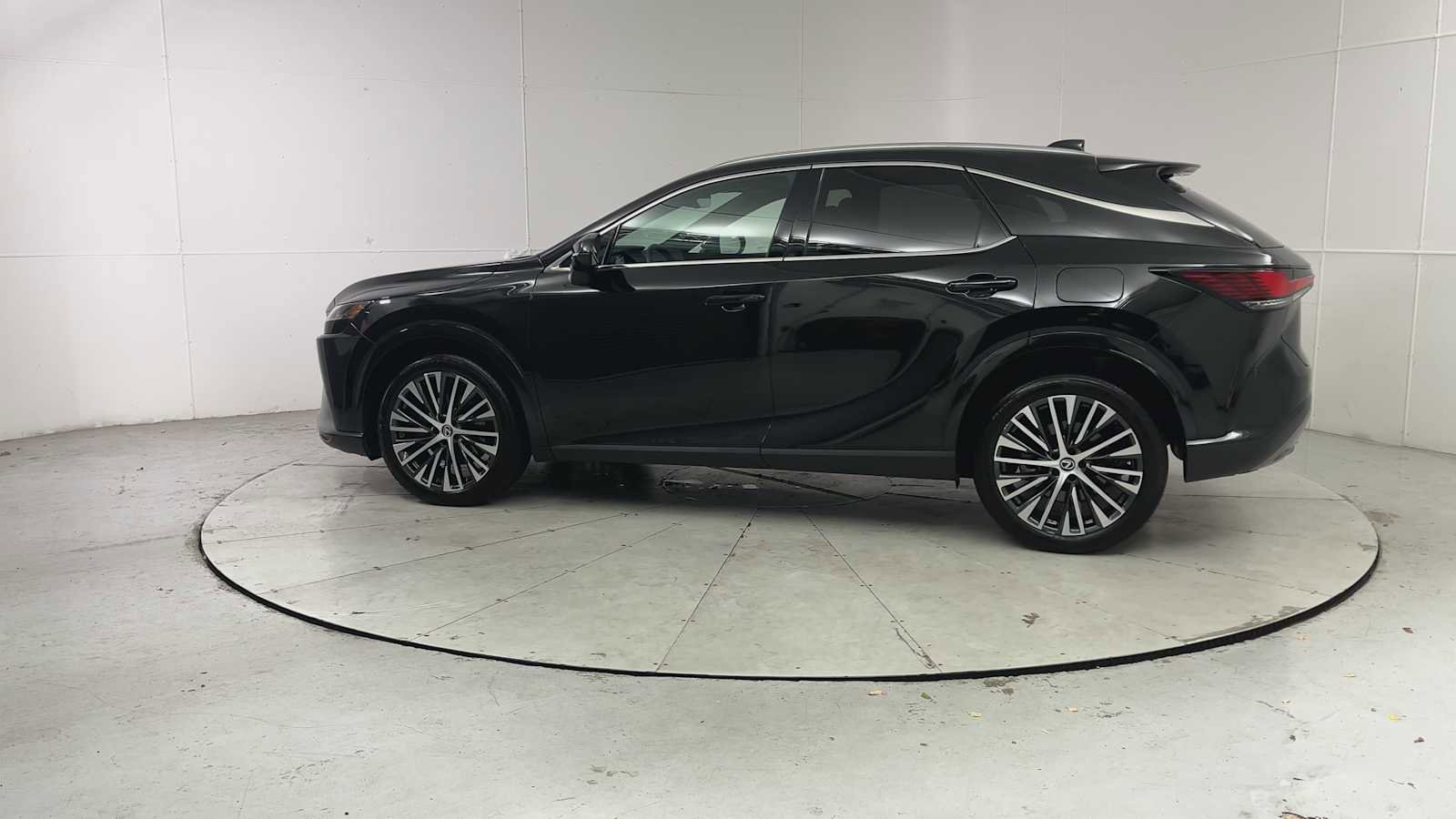 Used 2023 Lexus RX 350 AWD image 4
