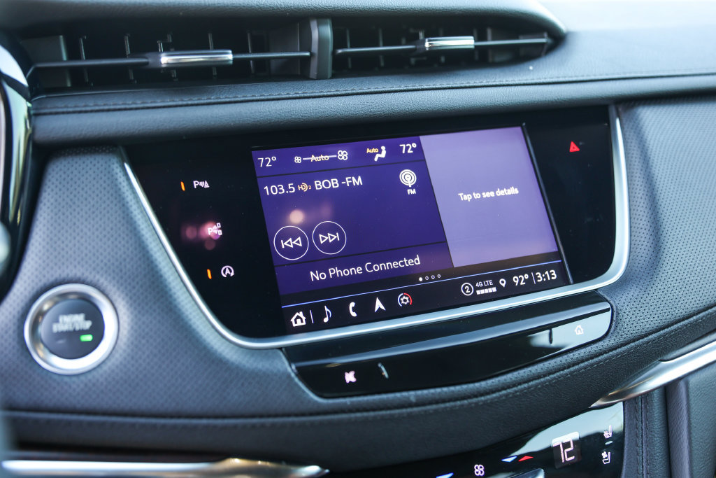 Used 2022 Cadillac XT5 Premium Luxury w/ Technology Package AWD/4WD image 15