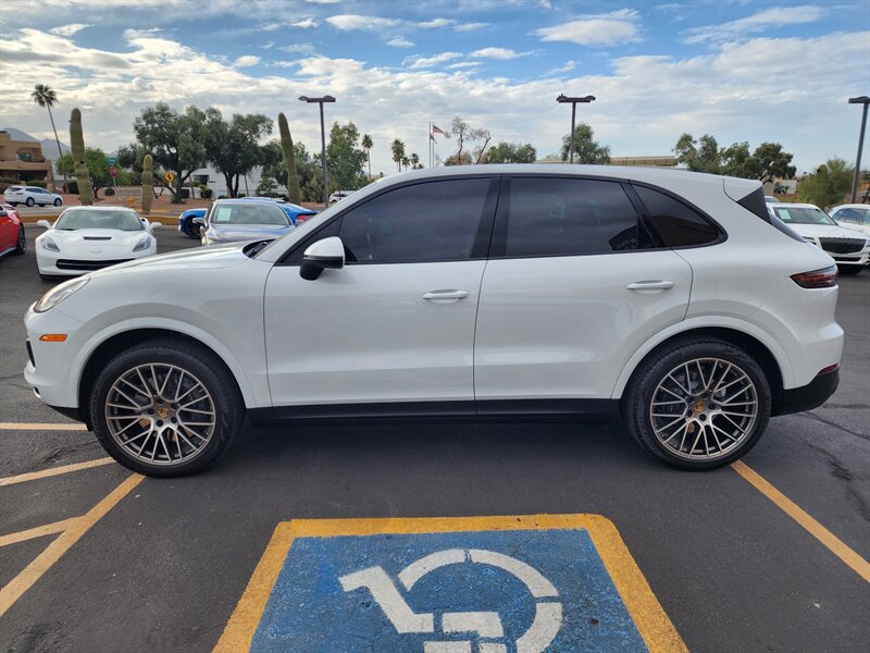Used 2022 Porsche Cayenne Platinum Edition AWD/4WD image 6